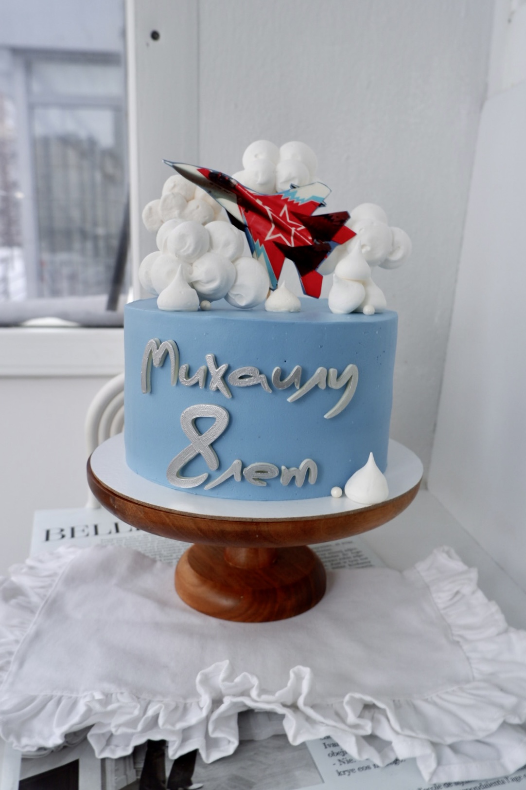 Торт с самолетом.