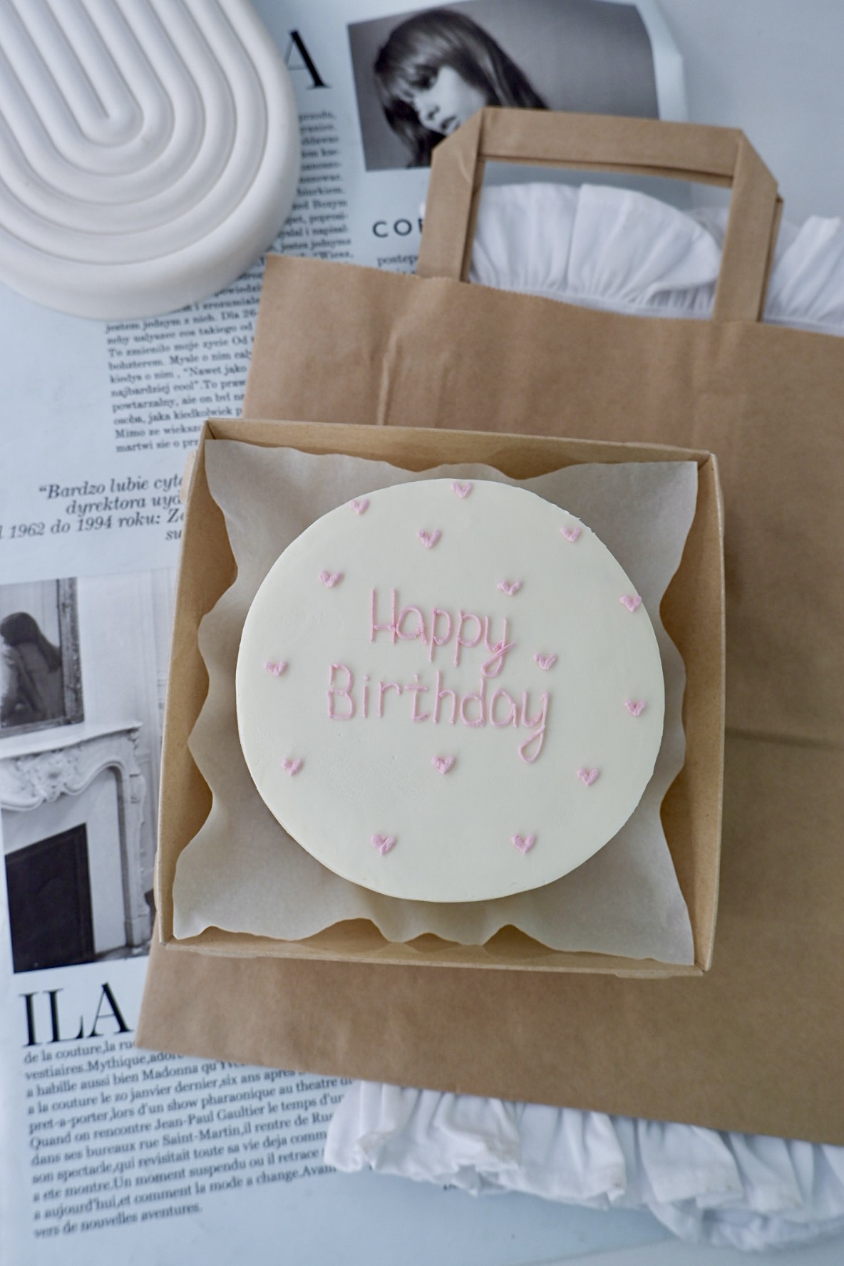 Бенто торт с нежно розовым оформлением