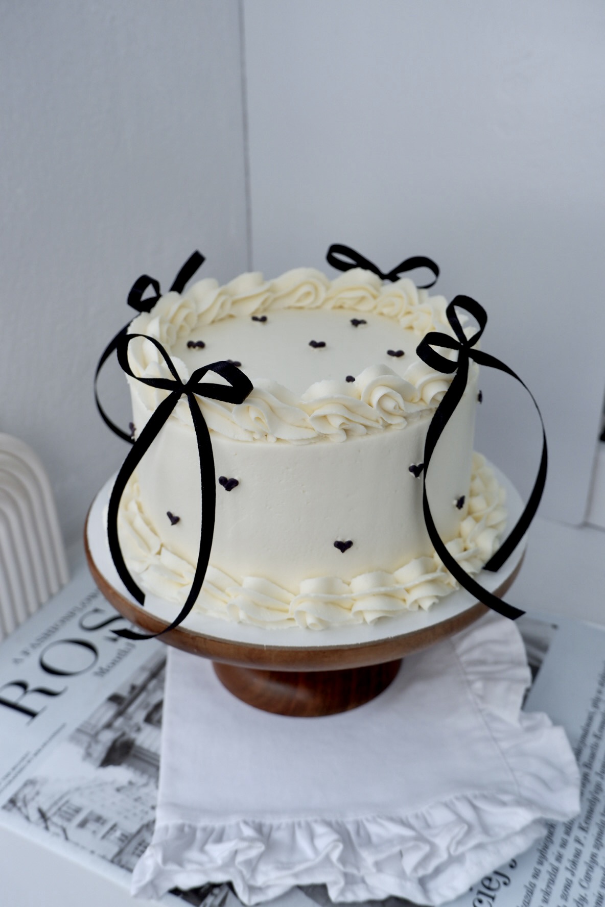 Торт с бантами