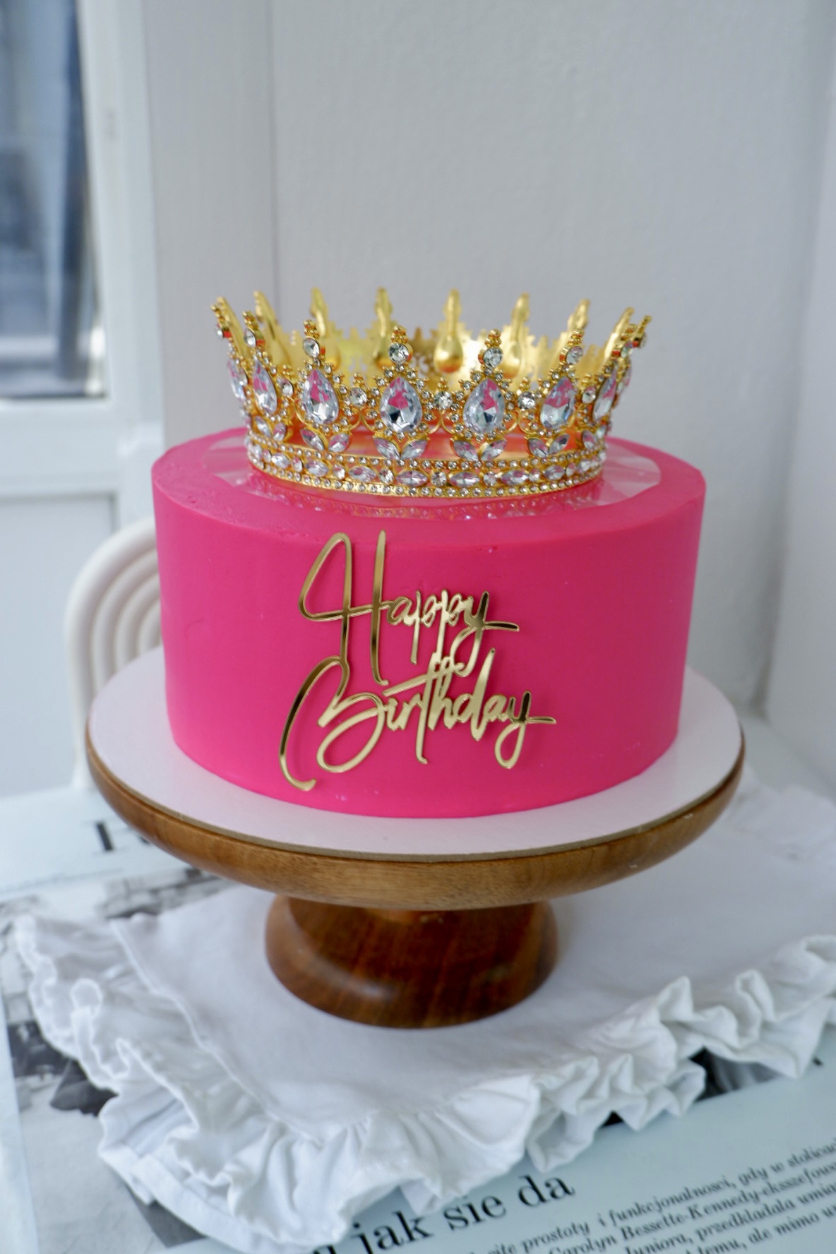 Торт Молочная девочка с клубничным конфи